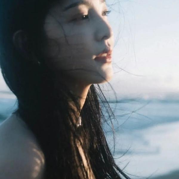 我是纳斯琳